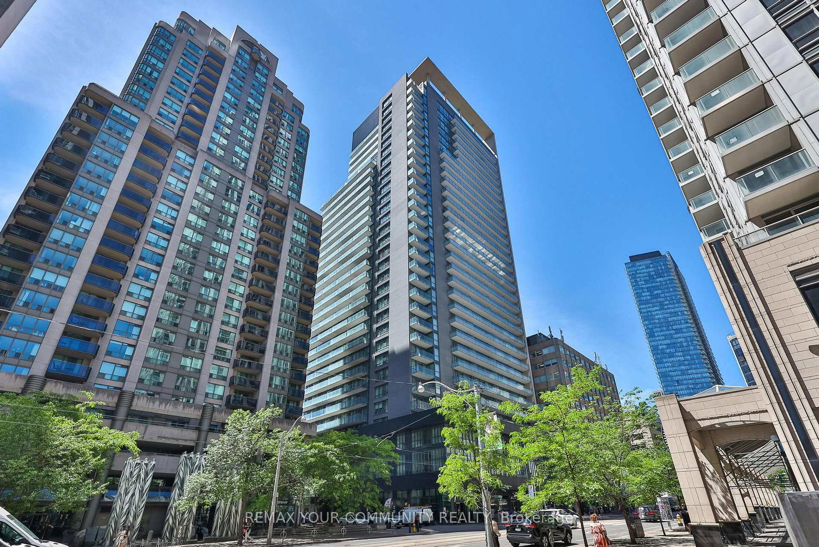 770-bay-street-toronto-ontario-c13424616