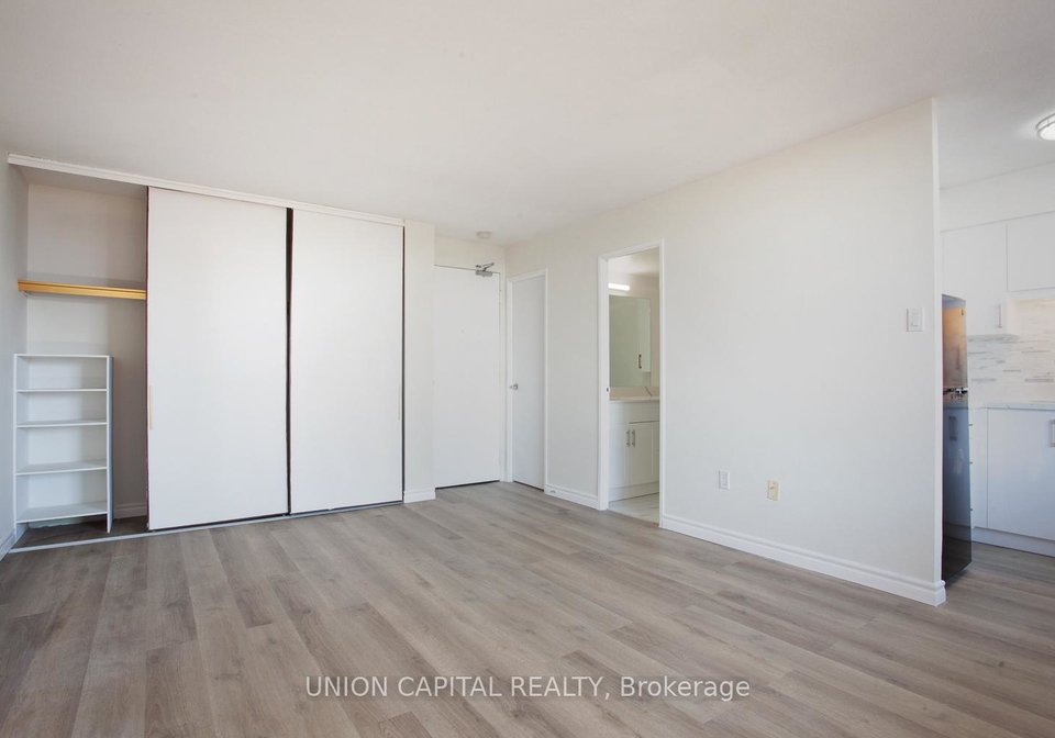 720-spadina-avenue-toronto-ontario-c13424850