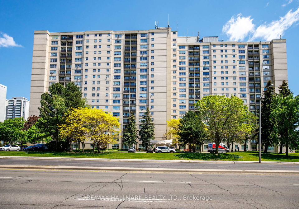 5-parkway-forest-drive-north-york-ontario-c13424990