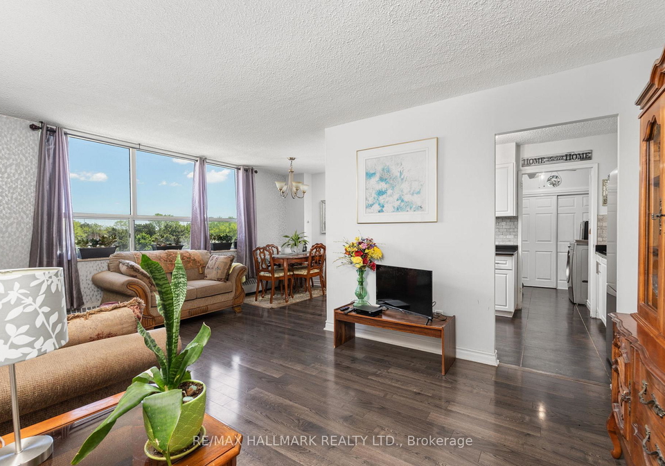 5-parkway-forest-drive-north-york-ontario-c13424990