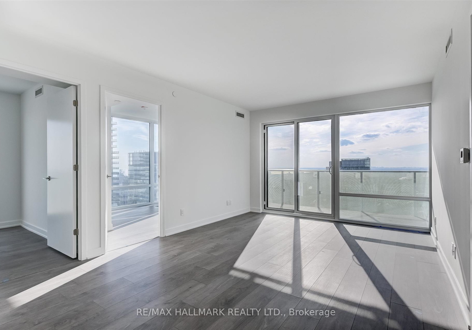 501-yonge-street-toronto-ontario-c13425210