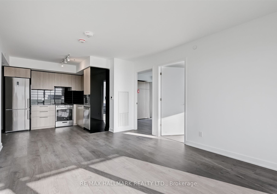 501-yonge-street-toronto-ontario-c13425210