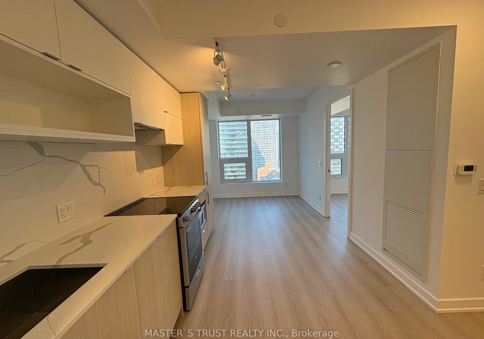 100-queen-street-e-toronto-ontario-c13425388