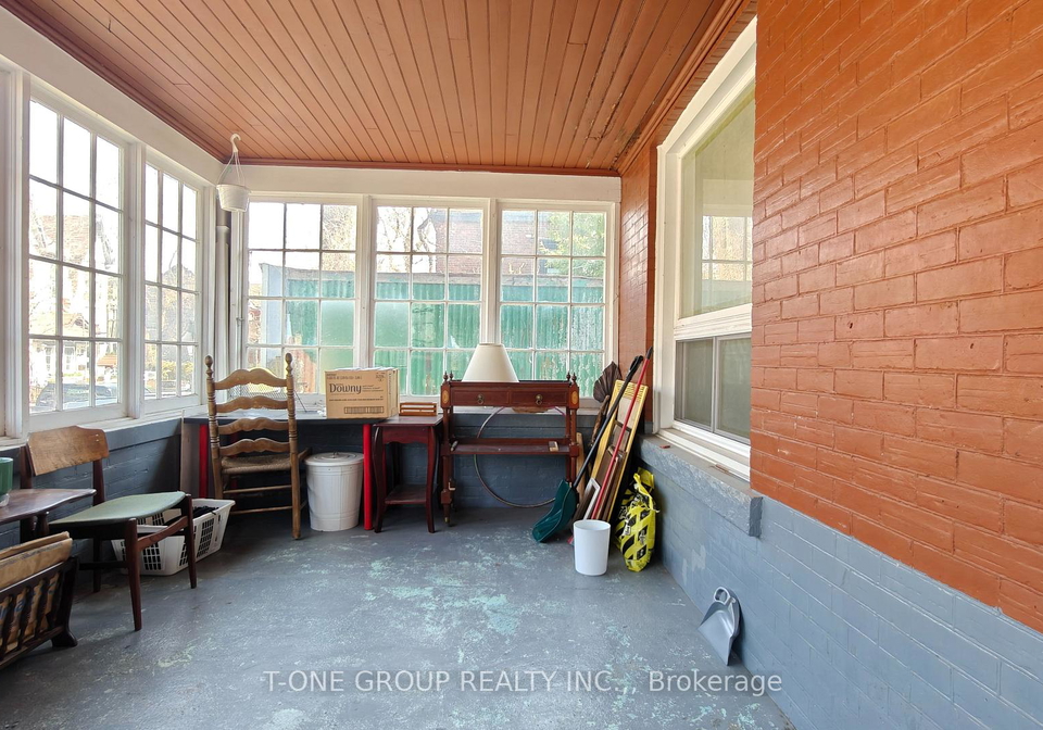 35-lindsey-avenue-toronto-ontario-c13425552