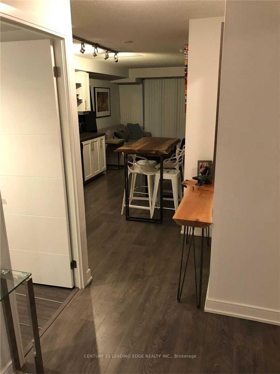 525-adelaide-street-w-toronto-ontario-c13425576
