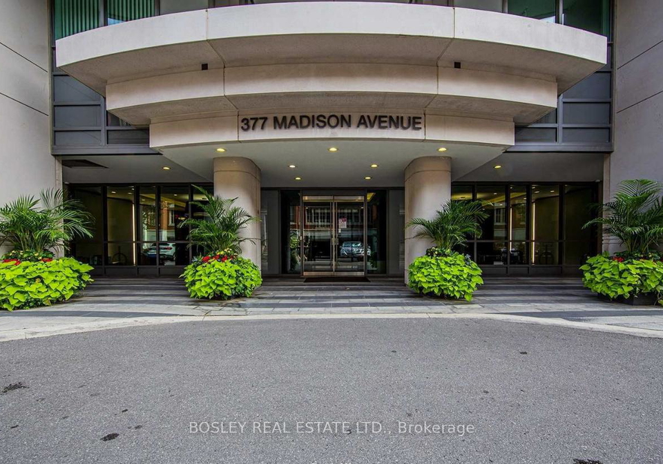 377-madison-avenue-toronto-ontario-c13425746