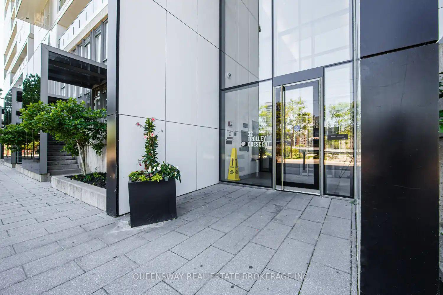 32-trolley-crescent-toronto-ontario-c13425804