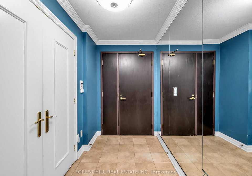 2727-yonge-street-toronto-ontario-c13425990