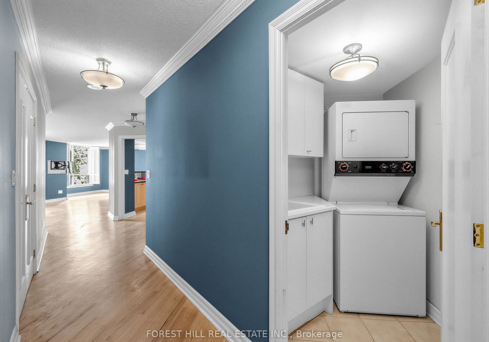2727-yonge-street-toronto-ontario-c13425990