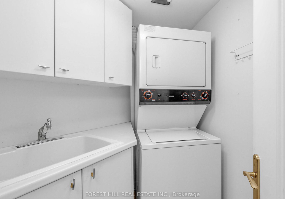 2727-yonge-street-toronto-ontario-c13425990