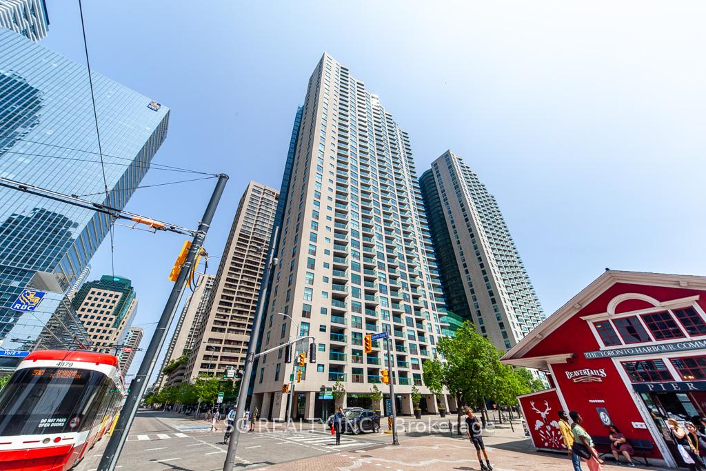 99-harbour-square-toronto-ontario-c13426112
