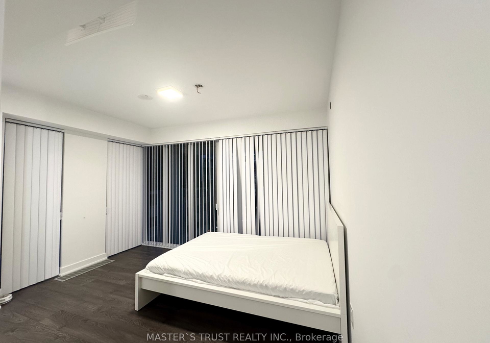 50-mccaul-street-toronto-ontario-c13426302
