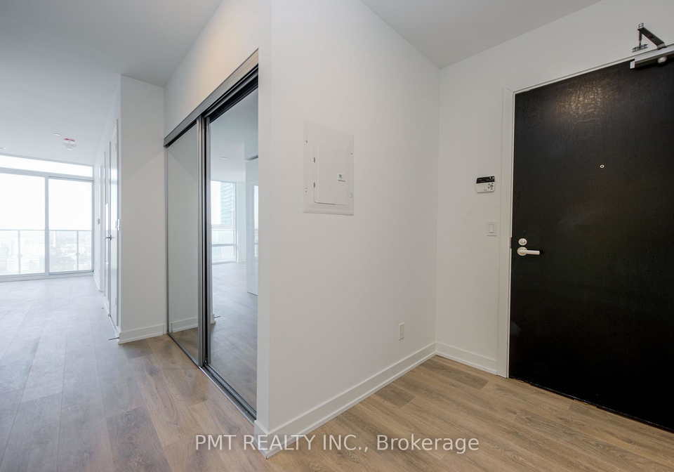 501-yonge-street-toronto-ontario-c13426340