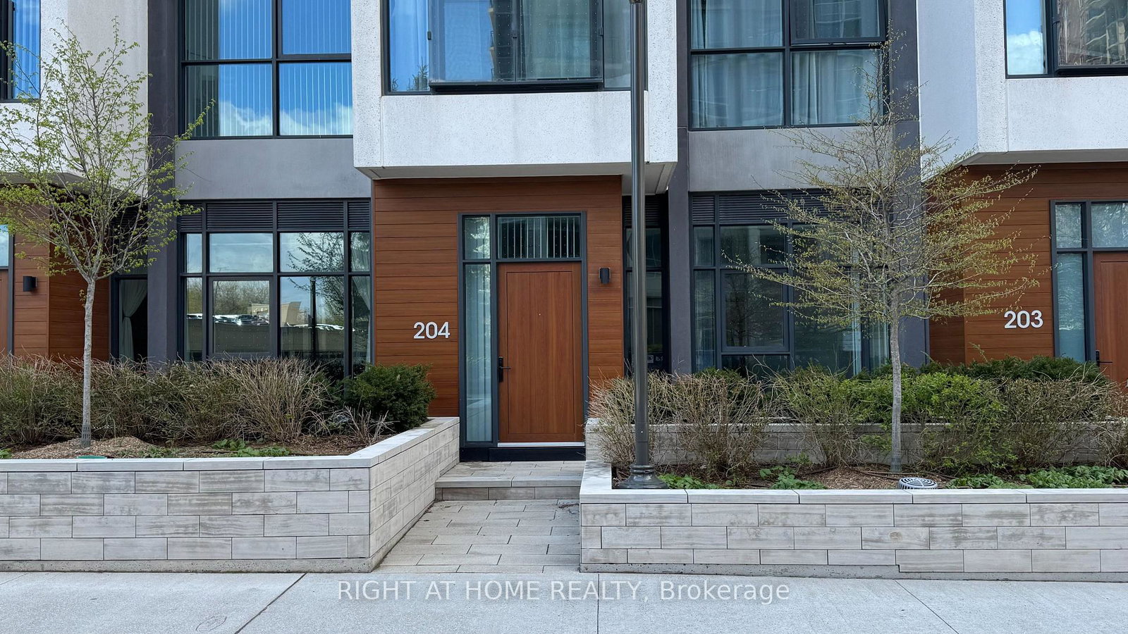 30-inn-on-the-park-drive-north-york-ontario-c13426356