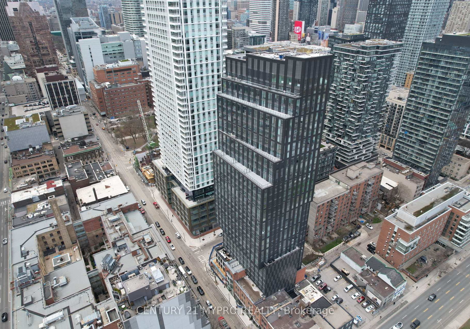100-queen-street-e-toronto-ontario-c13426432