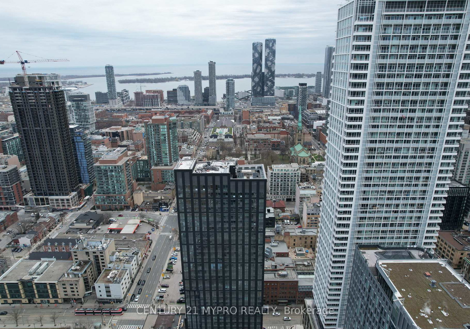 100-queen-street-e-toronto-ontario-c13426432