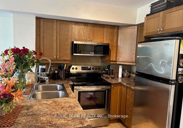 18-valley-woods-road-s-north-york-ontario-c13426576