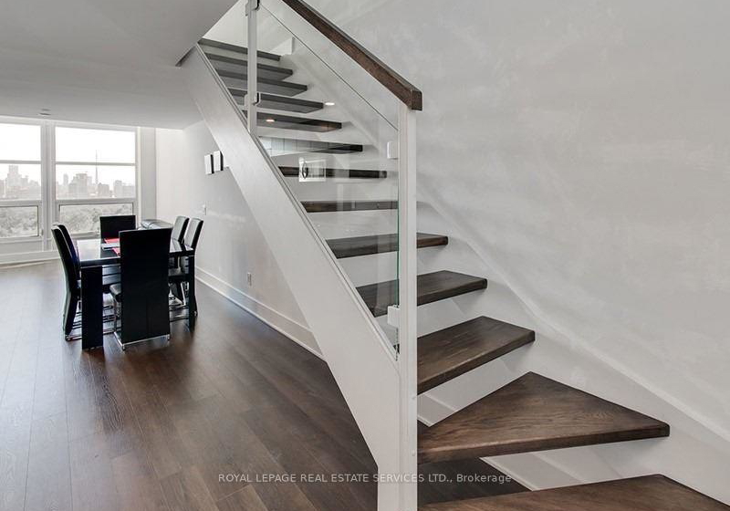 111-st-clair-avenue-w-toronto-ontario-c13426970
