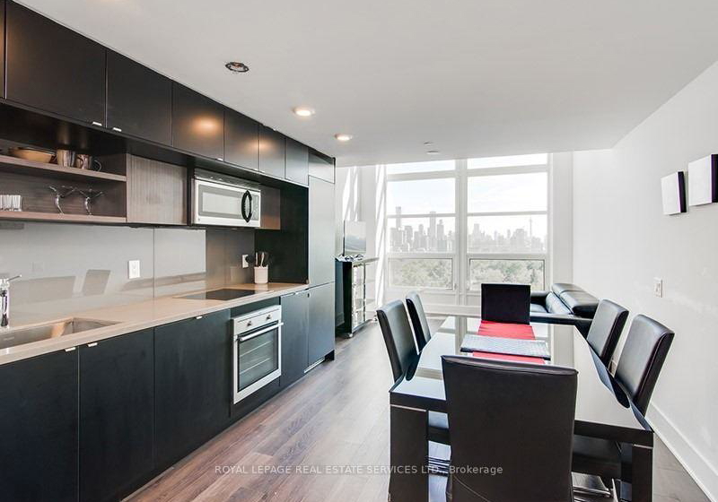 111-st-clair-avenue-w-toronto-ontario-c13426970