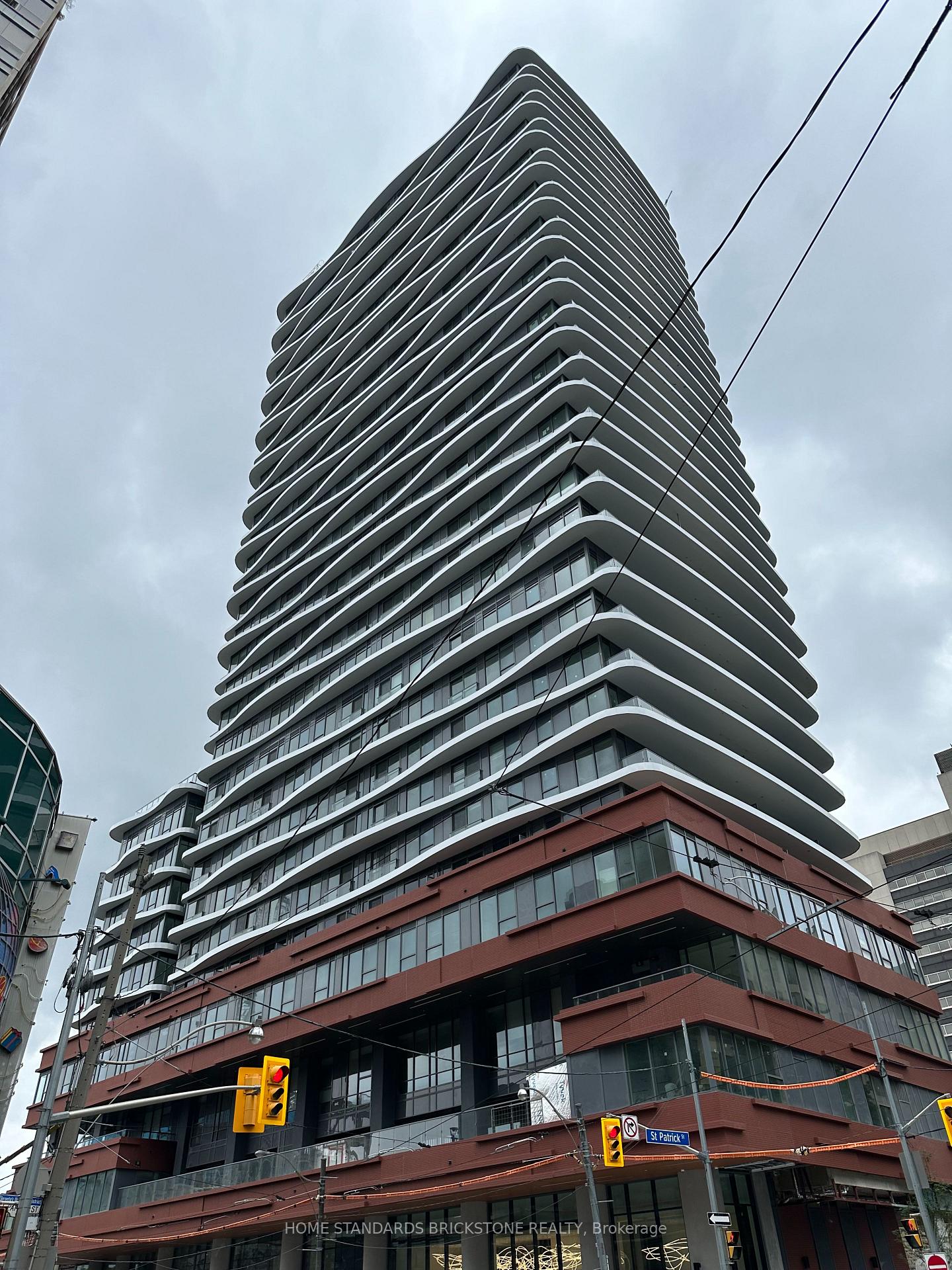 280-dundas-street-w-toronto-ontario-c13426978