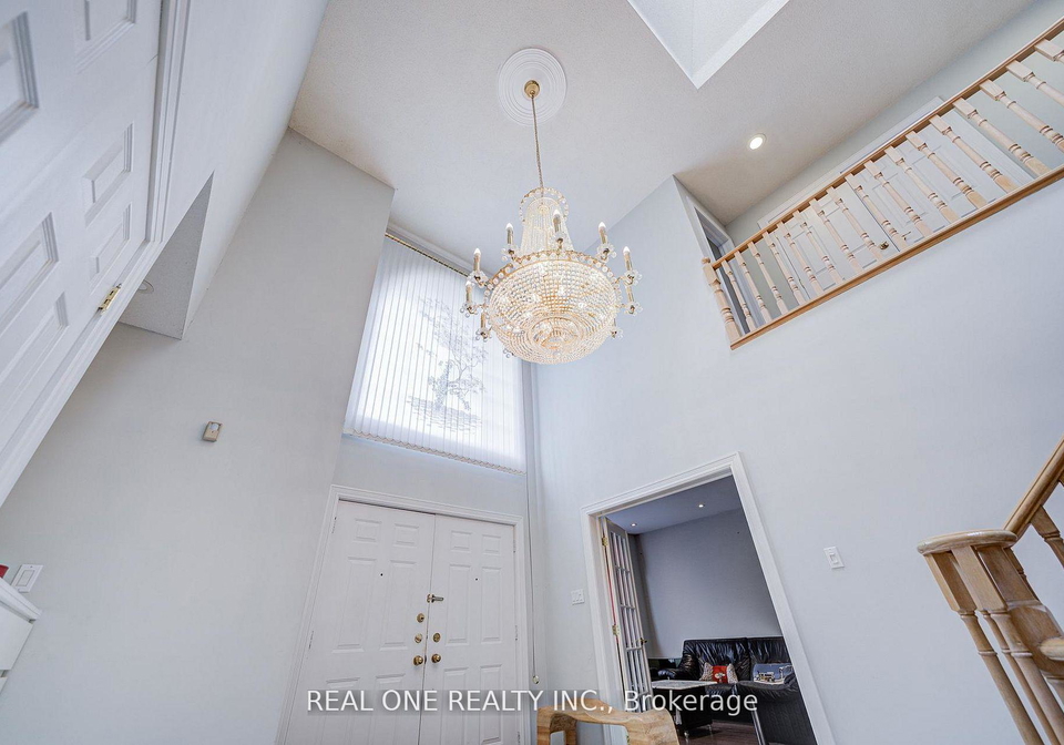 261-mckee-avenue-north-york-ontario-c13427324
