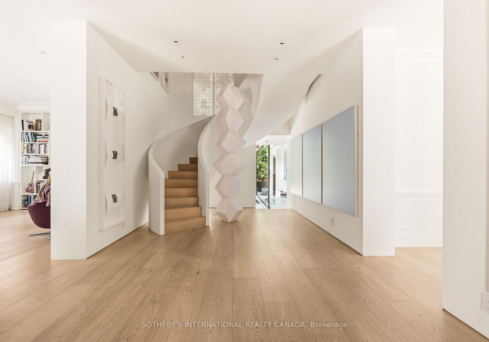 10-mckenzie-avenue-toronto-ontario-c13427448
