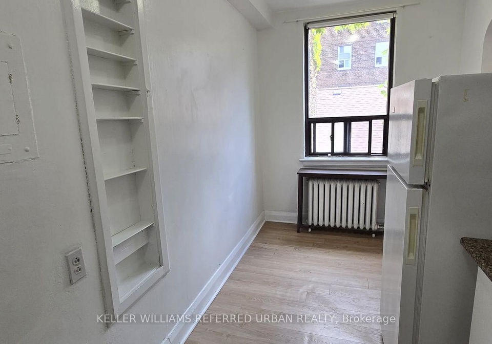 137-eglinton-avenue-w-toronto-ontario-c13427542