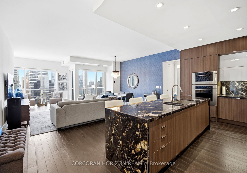 300-front-street-w-toronto-ontario-c13427596
