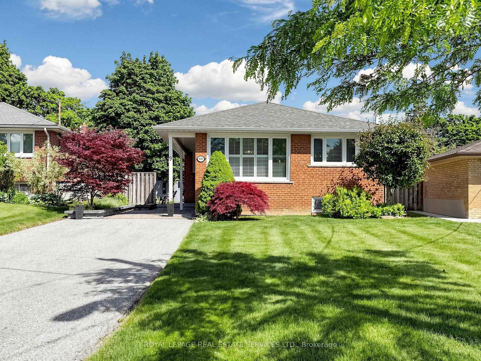 9-coral-cove-crescent-north-york-ontario-c13427632