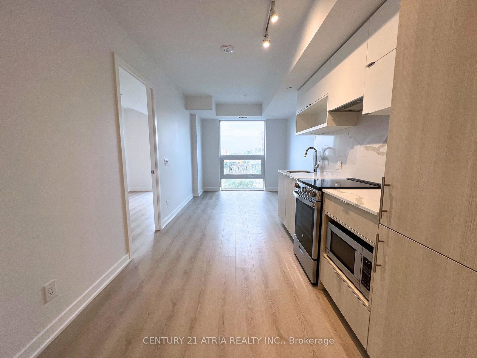 100-queen-street-e-toronto-ontario-c13428008