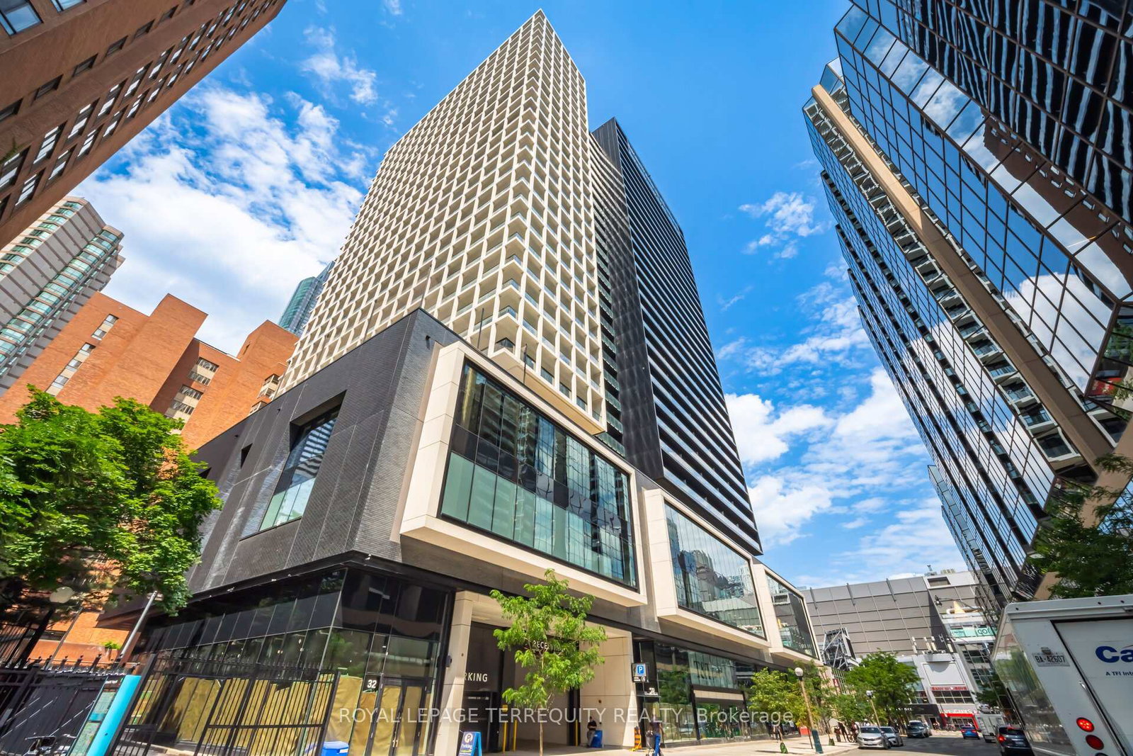 20-edward-street-toronto-ontario-c13428346