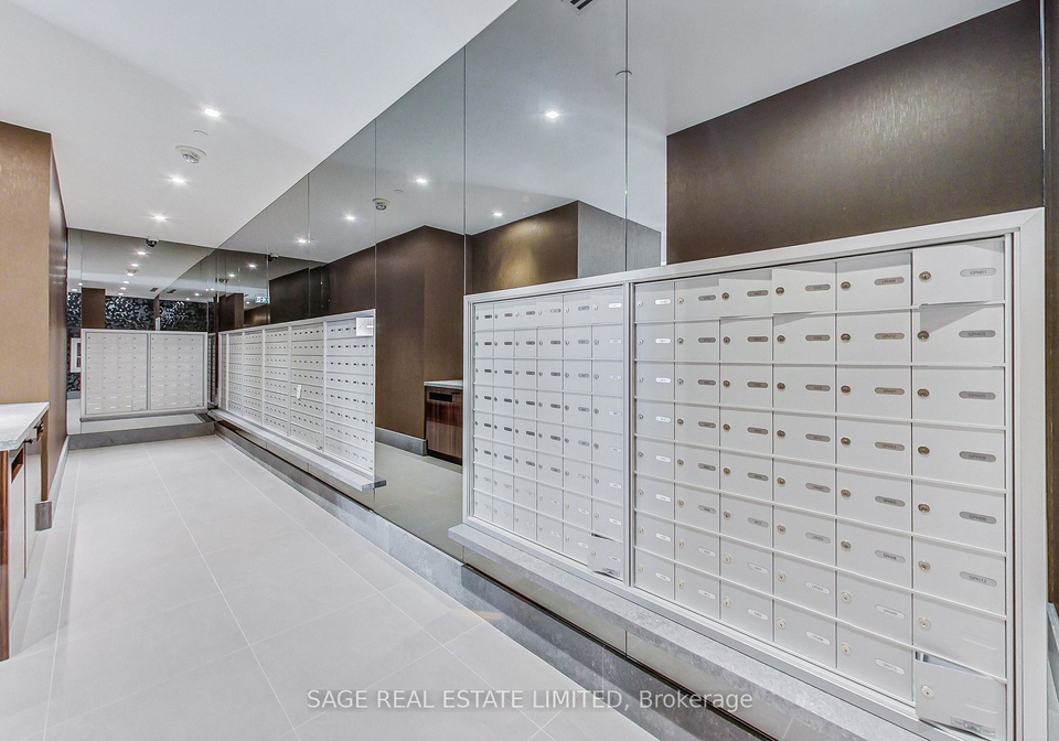 8-mercer-street-toronto-ontario-c13428436
