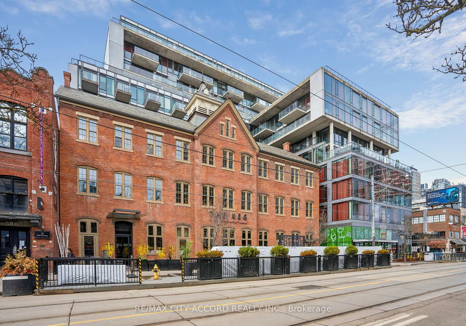 560-w-king-street-w-toronto-ontario-c13428446