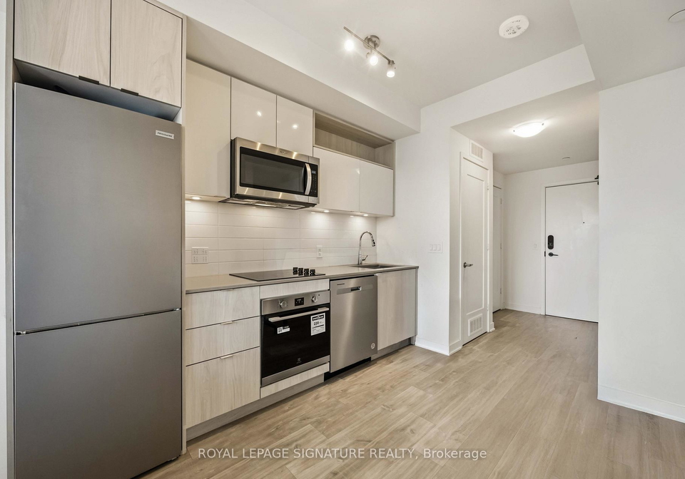 60-princess-street-toronto-ontario-c13428522