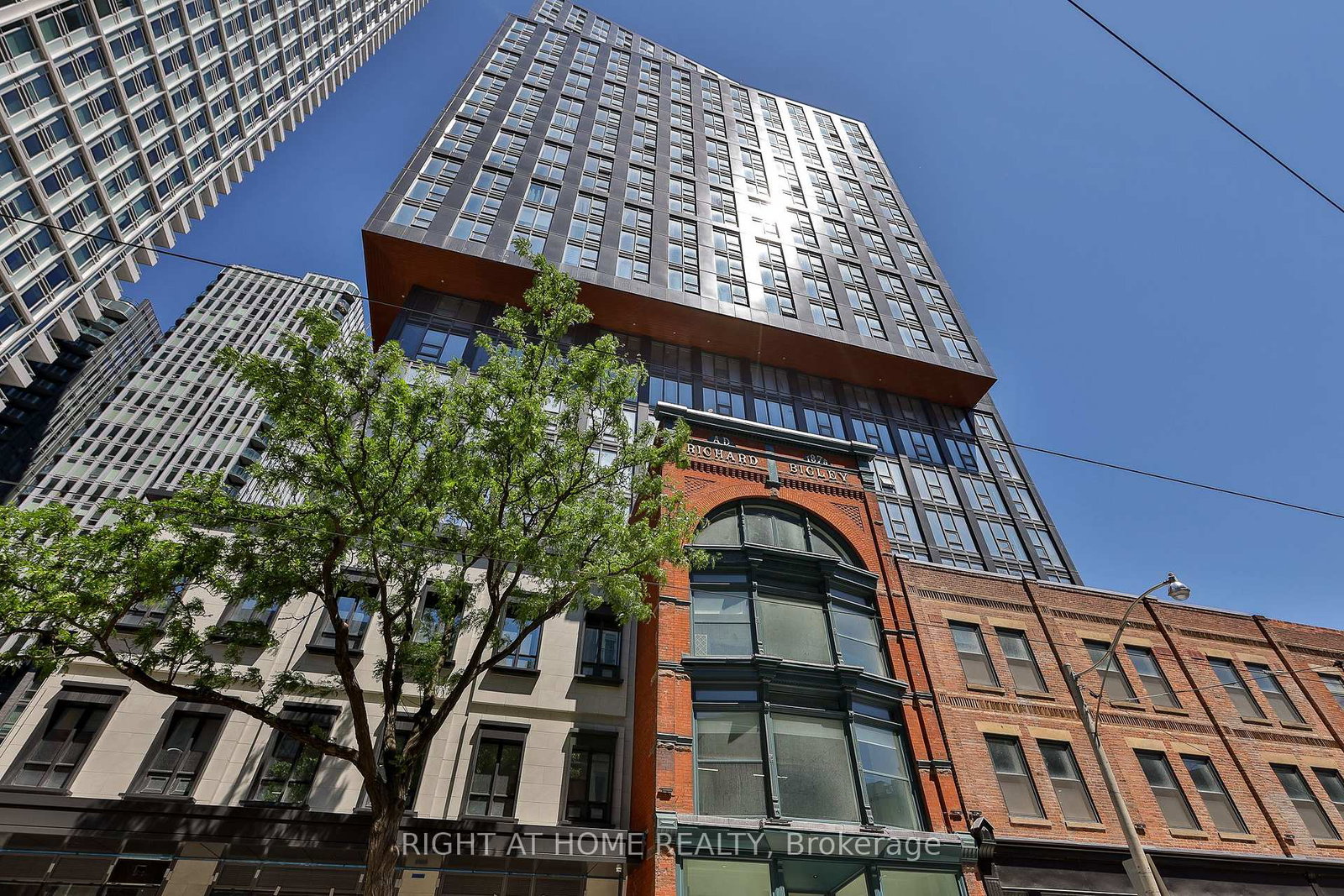 100-queen-street-e-toronto-ontario-c13428800