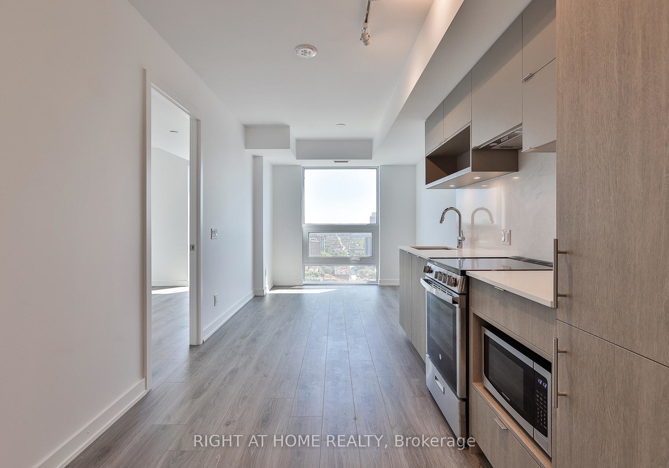 100-queen-street-e-toronto-ontario-c13428800