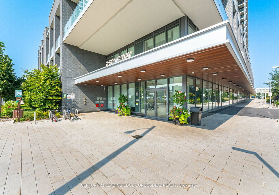 2-sonic-way-east-york-ontario-c13428842
