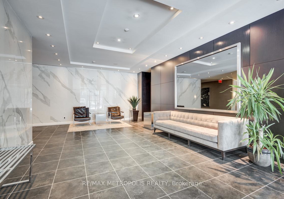 350-wellington-street-w-toronto-ontario-c13428964