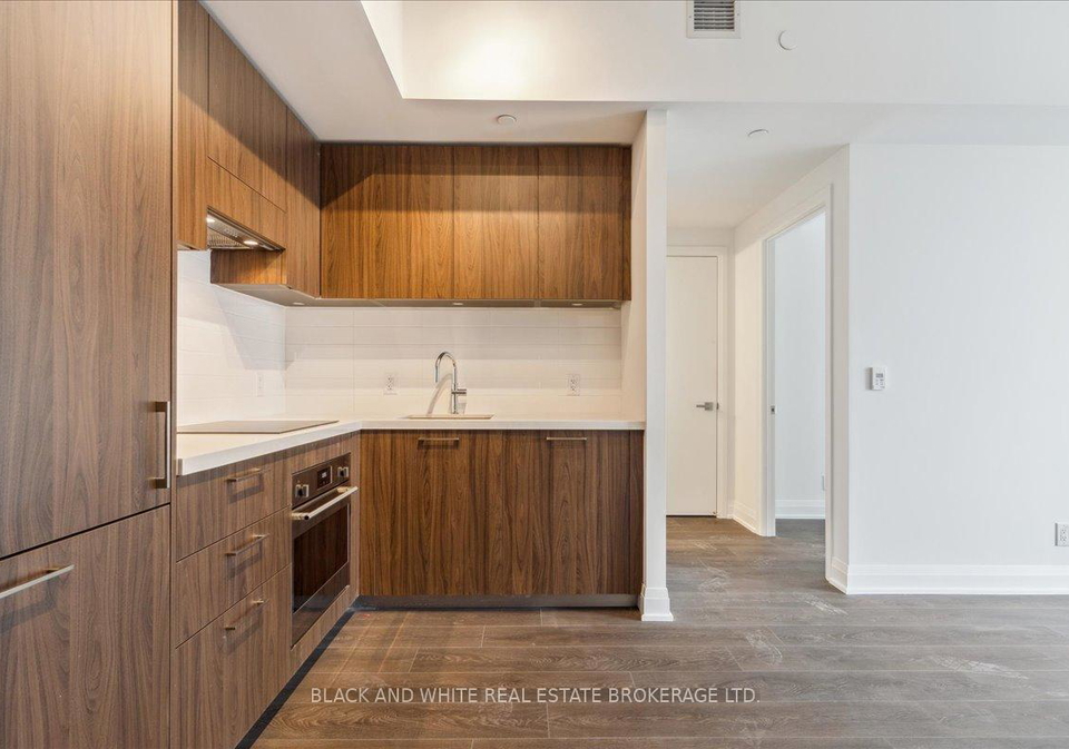 33-frederick-todd-way-east-york-ontario-c13429028