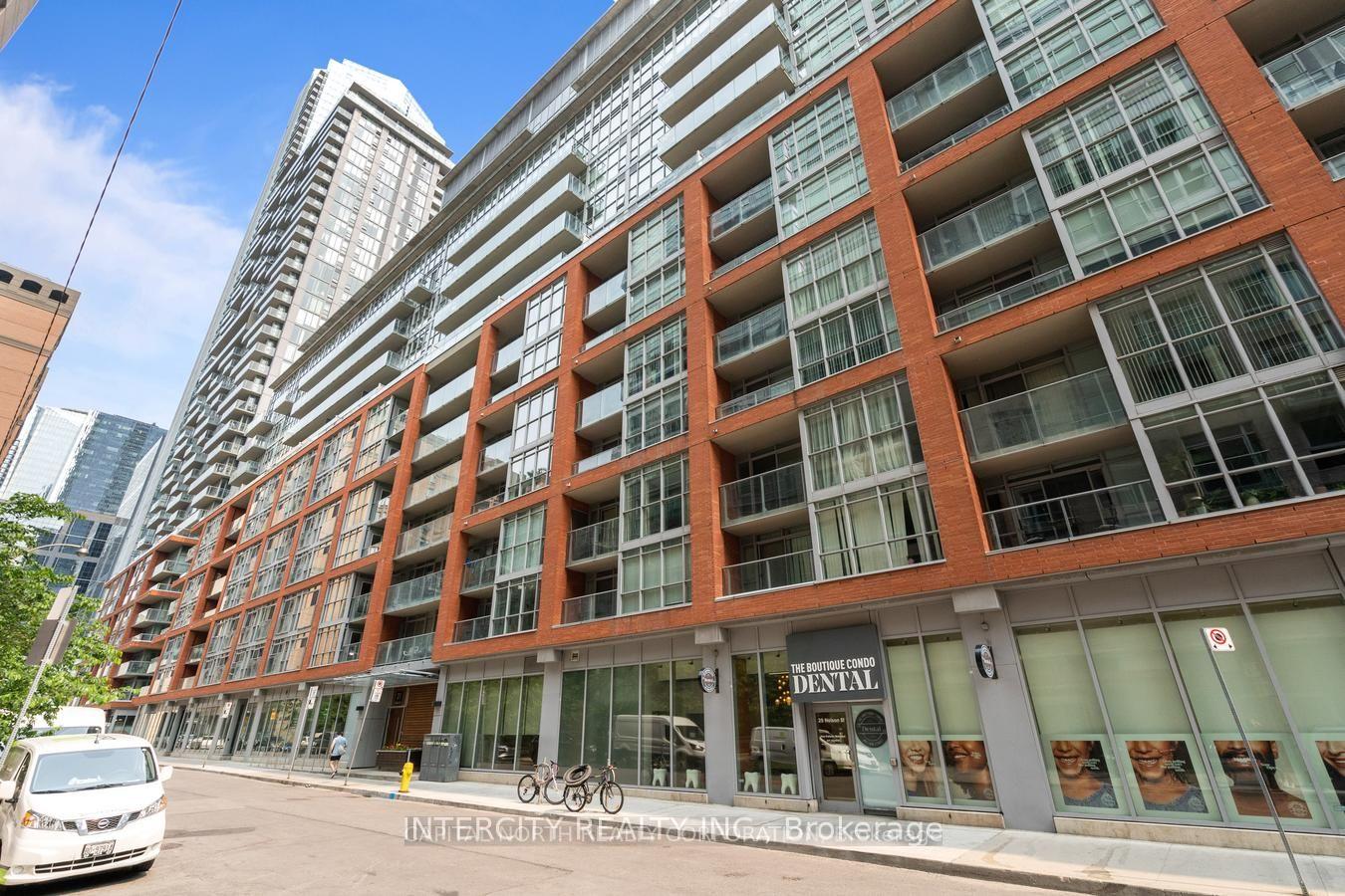 21-nelson-street-toronto-ontario-c13429034