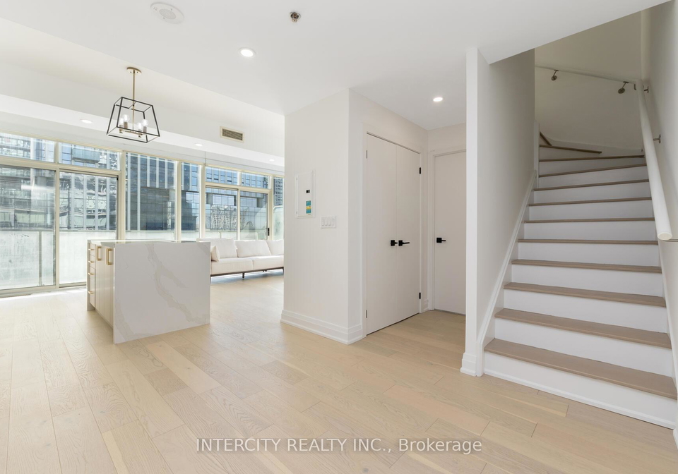 21-nelson-street-toronto-ontario-c13429034