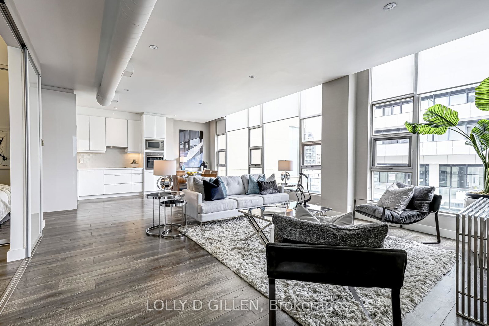 188-eglinton-avenue-e-toronto-ontario-c13429244