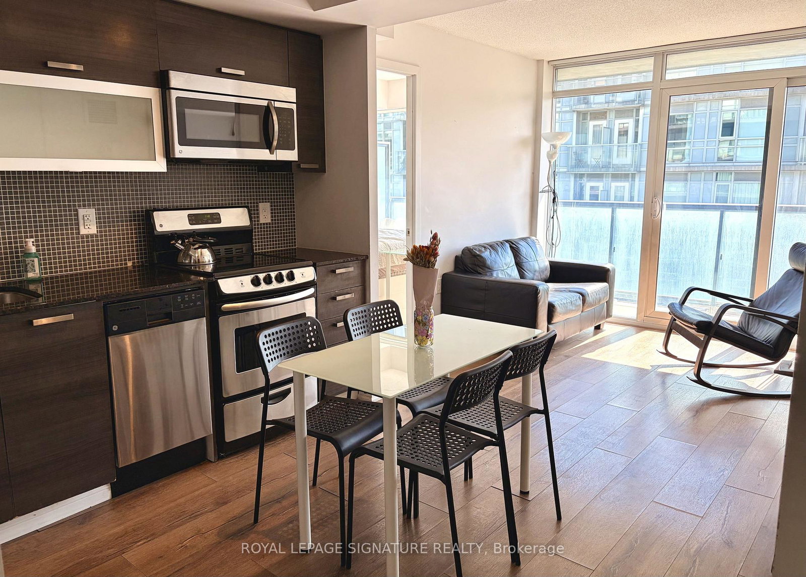 36-lisgar-street-toronto-ontario-c13429596