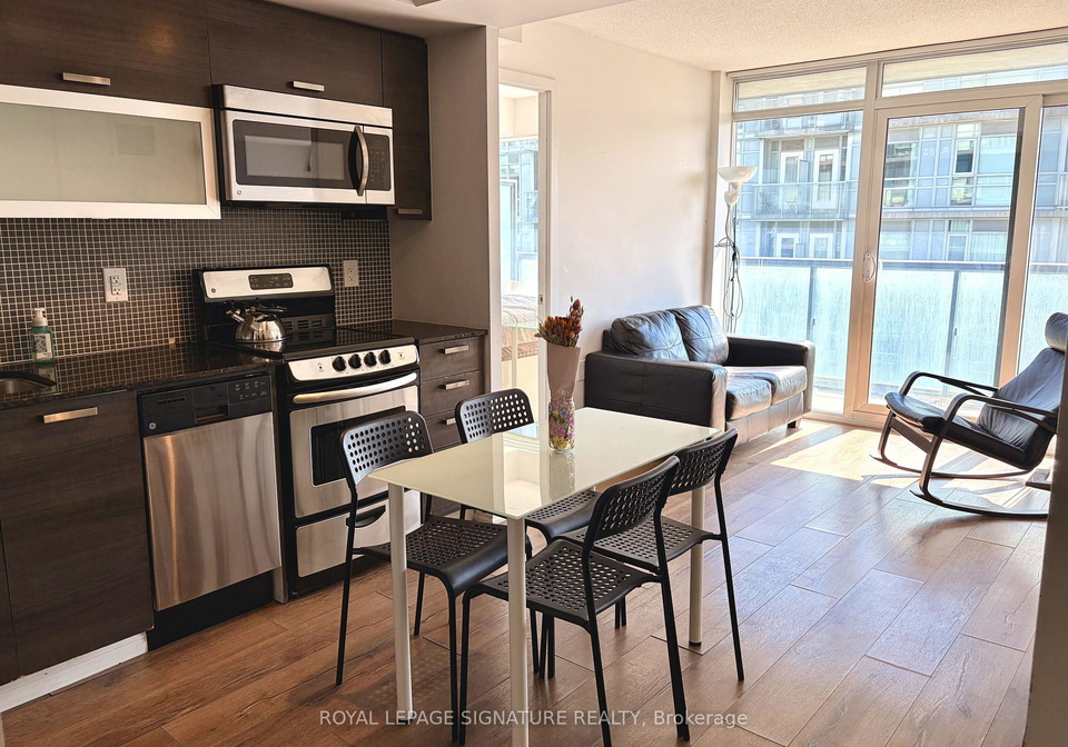 36-lisgar-street-toronto-ontario-c13429596