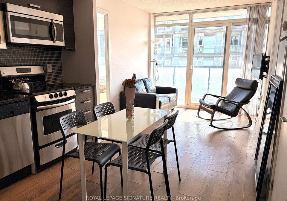 36-lisgar-street-toronto-ontario-c13429596