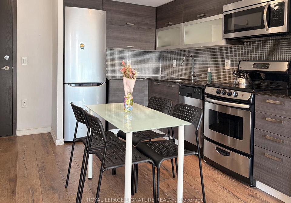 36-lisgar-street-toronto-ontario-c13429596