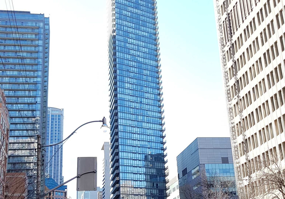 832-bay-street-toronto-ontario-c13429600