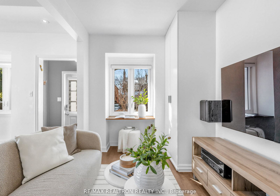 319-wychwood-avenue-toronto-ontario-c13429654