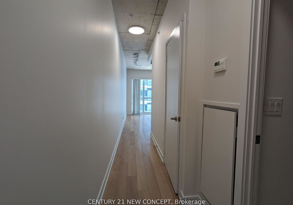 210-simcoe-street-toronto-ontario-c13429688
