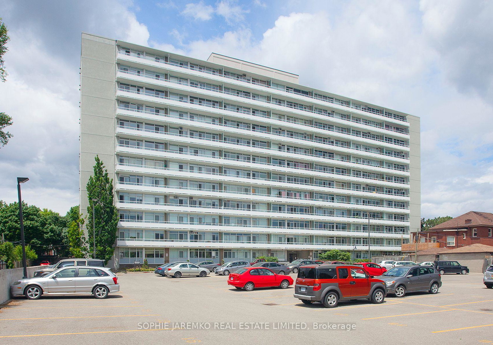 580-christie-street-toronto-ontario-c13429772